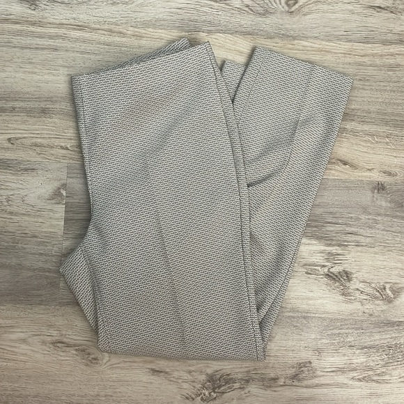 Adrianna Papell Gray & White Print Elastic Waist Pull On Straight Leg Pants 12 - Picture 5 of 11